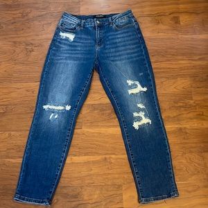Judy Blue Distressed Boyfriend Jean Size 11/30